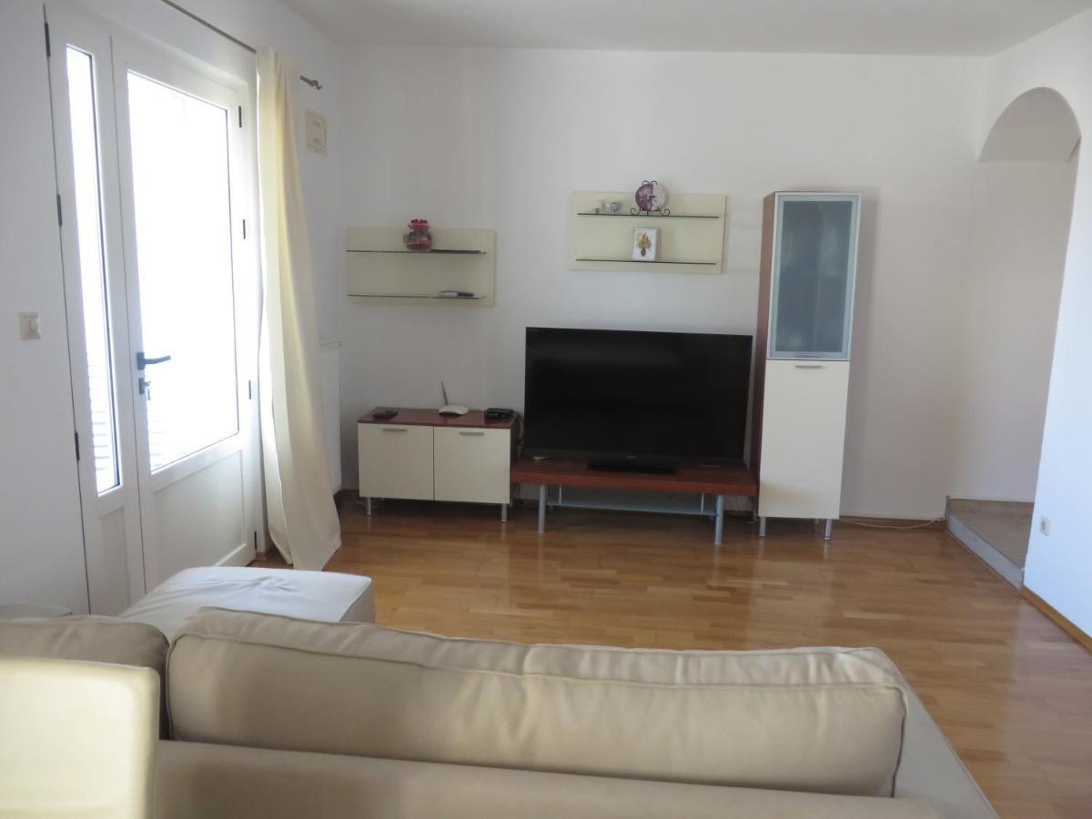 Apartments Tonka Pakoštane Buitenkant foto