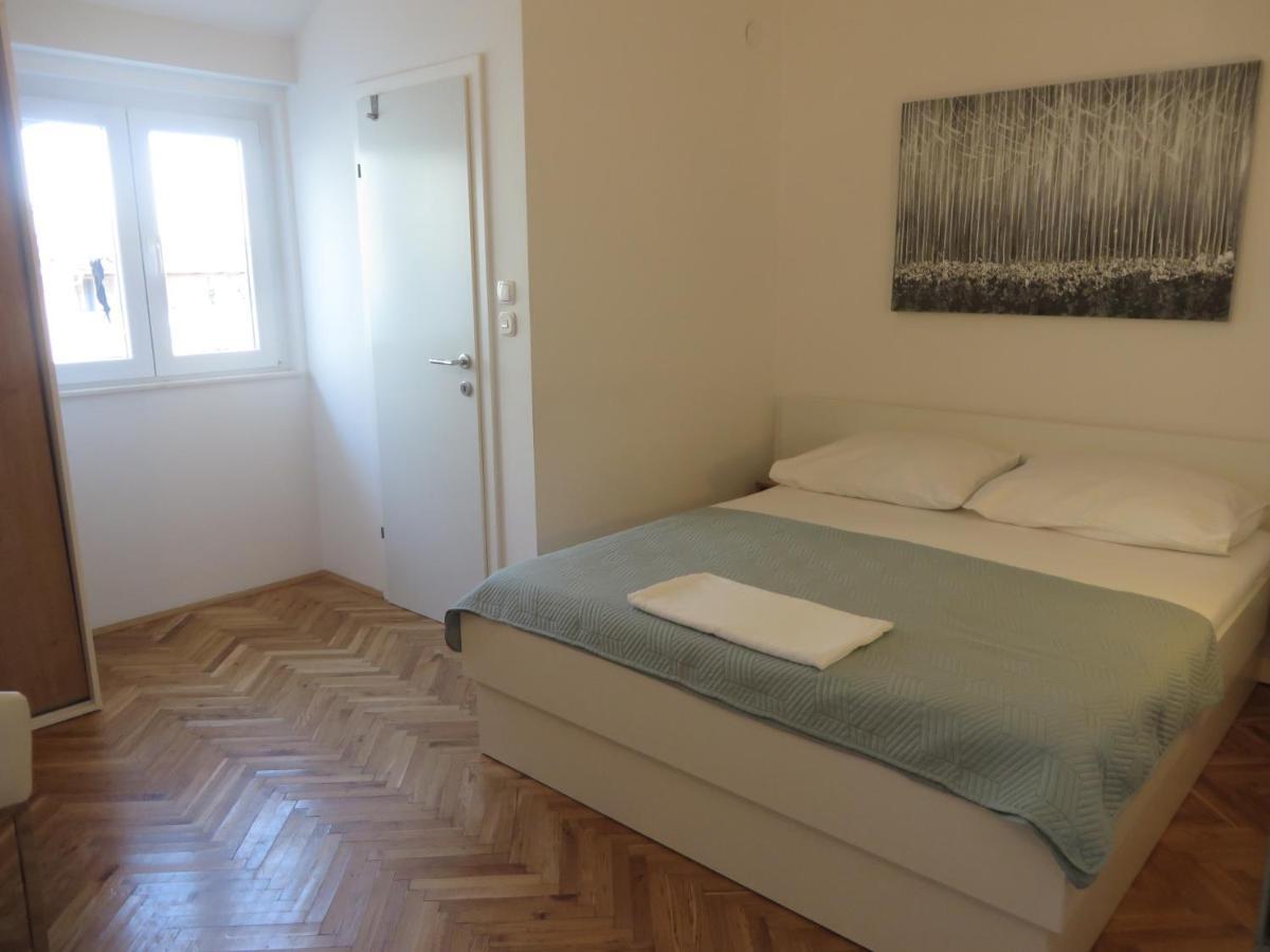Apartments Tonka Pakoštane Buitenkant foto